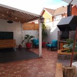 TERRAZA TECHADA Y QUINCHO